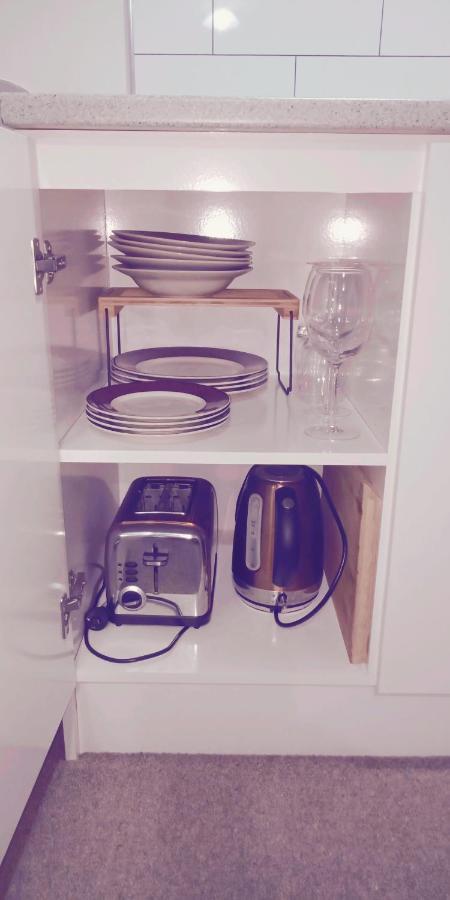 Modest Comfortable Relaxed Home Away From Home With Secure Bike Storage روتوروا المظهر الخارجي الصورة