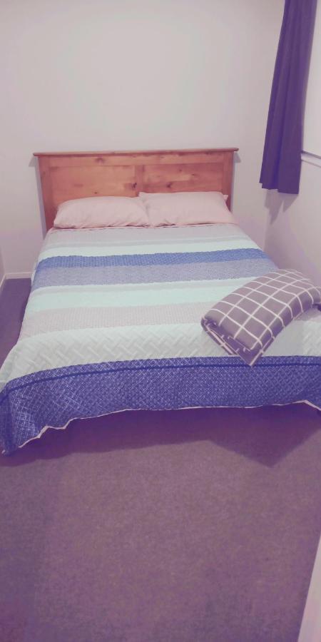 Modest Comfortable Relaxed Home Away From Home With Secure Bike Storage روتوروا المظهر الخارجي الصورة